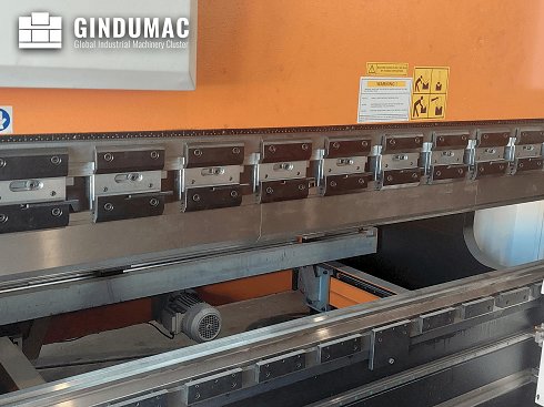 &#x27a4; Se Vende Prensa CNC VARTEK BasicForm 2600 / 135 de segunda mano.