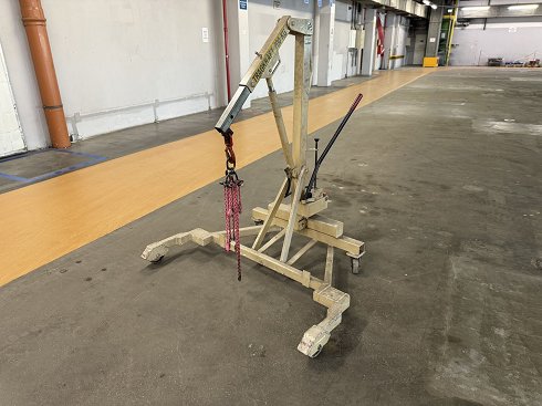 WEKA 500 Workshop crane