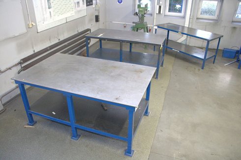 3x Workbenches