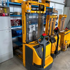 JUNGHEINRICH EJC214 Electric pallet truck