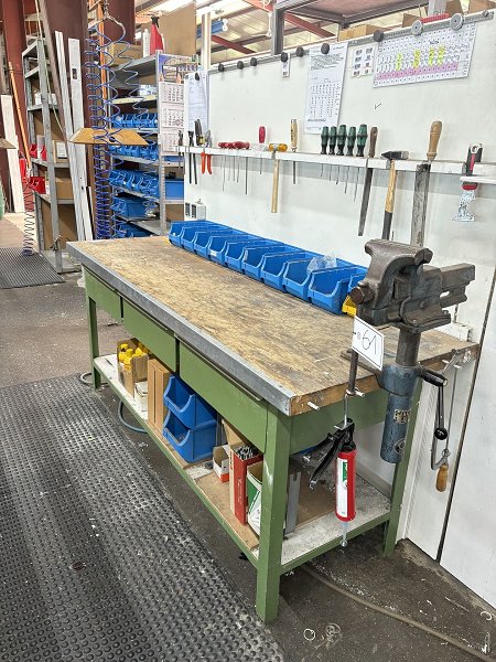 Workbench and 2 shelf racks