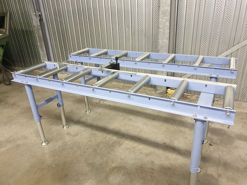 ROGI RS2000 roller conveyor (2x)