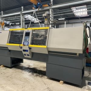 BATTENFELD BA 1000/200 CDC Injection moulding machine