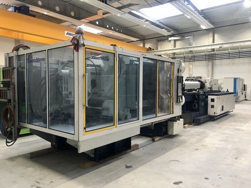 KRAUSS-MAFFEI KM 650-5700 CM Injection moulding machine