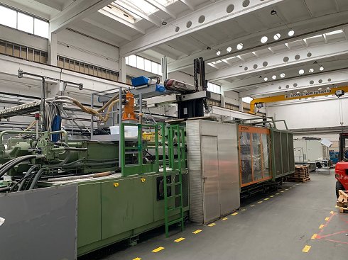 STORK SX-N 12000-8600 Injection moulding machine