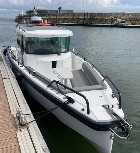 Open/runabout de 8,75 m de eslora