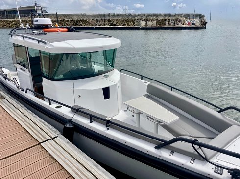 Open/runabout de 8,75 m de eslora