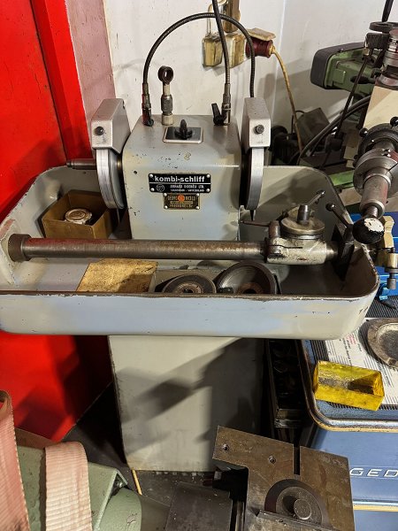 DOEBELI D 400 Tool Grinding Machine