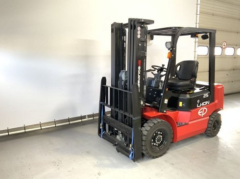 EP EFL 252 LI-ION Fork lift