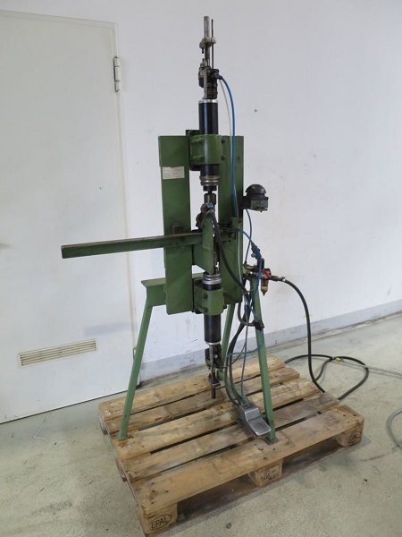 DESOUTTER AFD-60 Drilling rig