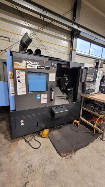 CNC Lathe with y-axis DOOSAN - PUMA 2600 Y