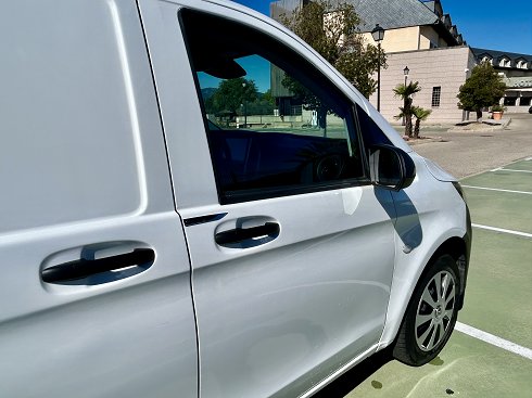 Furgoneta Mercedes E Vito eléctrica 2021 - 6044 LVF