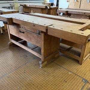 ULMIA Planing bench with contents (15 elementos disponibles)