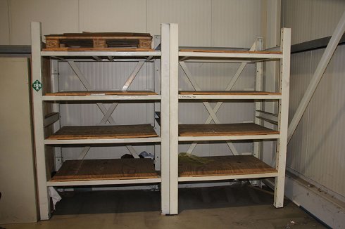 Lot pallet racks without contents