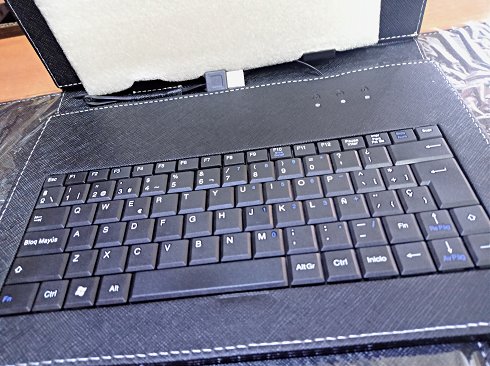 LOTE DE 25 FUNDAS PARA TABLET DE 10” CON TECLADO (STOCK NUEVO)