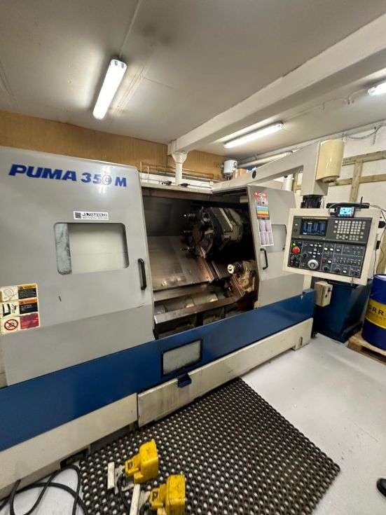 CNC Lathe with c-axis DAEWOO DOOSAN - 350 MB MACH-ID 8867 Make: DAEWOO DOOSAN Type: 350 MB Control: