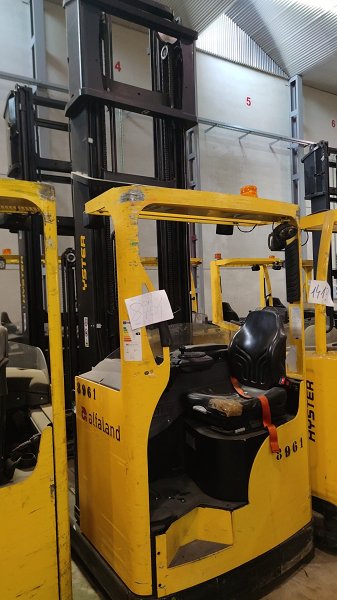 Carretilla retractil electrica Hyster R1.6HD (int 8961)