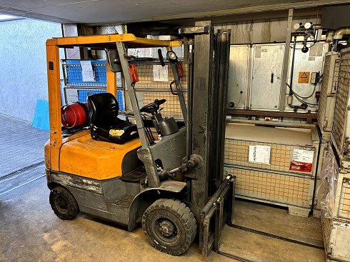 TCM FG15N18 LPG forklift