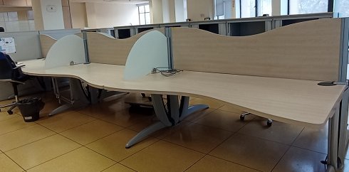 2 MESAS DE OFICINA STEELCASE