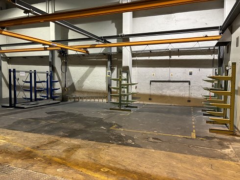 Lot cantilever racks