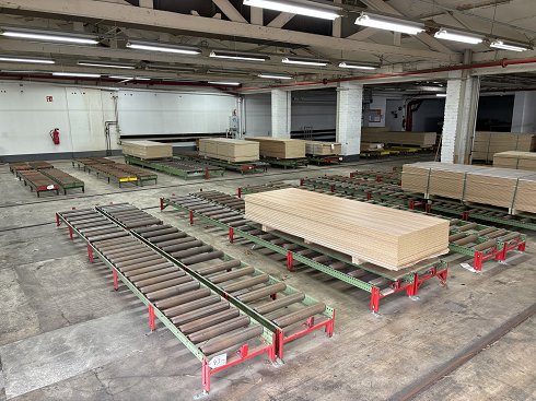 Roller conveyor approx. 120 running meters