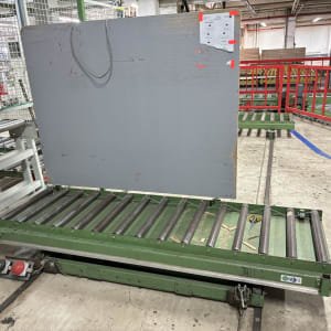 WTT E 108 Scissor lift table with roller conveyor