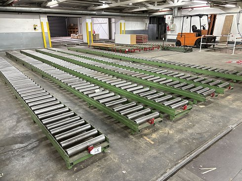 Roller conveyor approx. 95 running meters