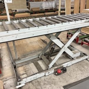 WTT Scissor lift table with roller conveyor and trolley