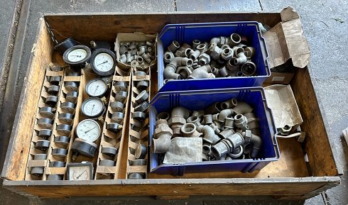 Item Malleable cast iron fittings Pressure gauge