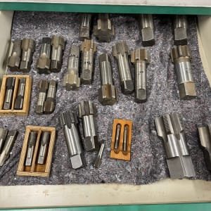 Lot (25x) HSS hand taps, taps inch