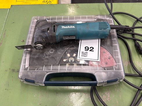 Herramienta eléctrica MAKITA TM3000C