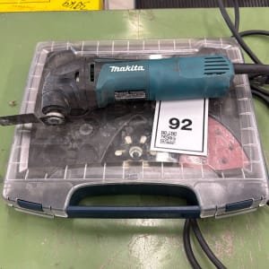 Herramienta eléctrica MAKITA TM3000C