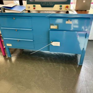 HANEU Workbench with contents