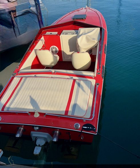 Open/runabout de 7,80 m de eslora