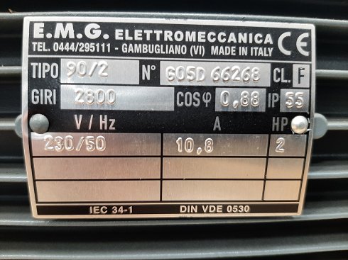 MOTORES MONOFASICOS E.M.G.  2 CV. 230V. IP55 2800 RPM NUEVOS SIN USO