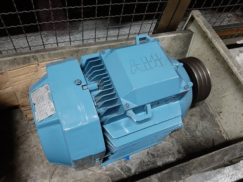 MOTOR ABB TRIF.SERVICIO MARINO  8.8KW.11.9CV. 3000 RPM. 220/380V. 50HZ.