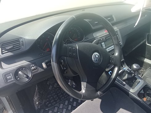 Volkswagen Passat 2.0 TDI - Matrícula 6140FGV (2024-V-58399)