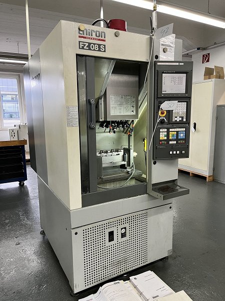 CHIRON FZ 08 S CNC vertical machining centre