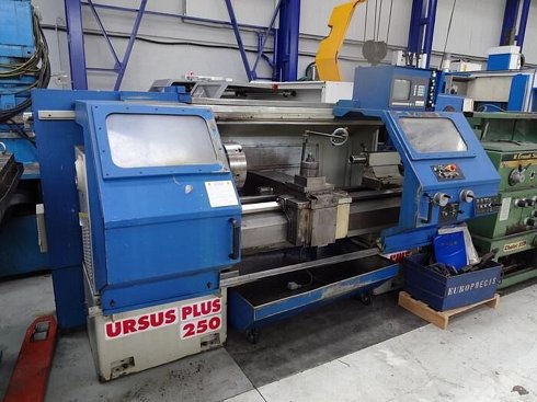 Torno CNC CMT URSUS PLUS 250