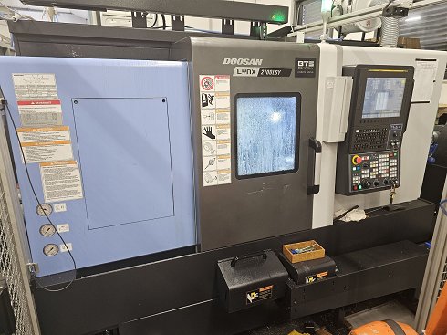 Torno CNC DOOSAN LYNX 2100LYSB