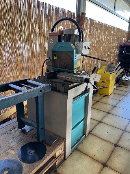 BERG & SCHMID VKS300 Vertical circular saw