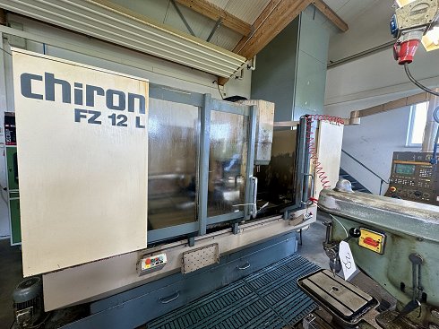 Fresadora CNC vertical CHIRON FZ 12 L