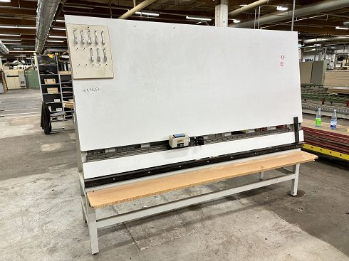 Digital measuring table