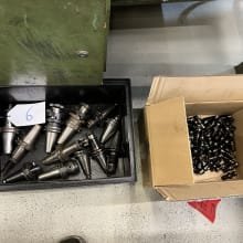 Lot SK 40 tool holders