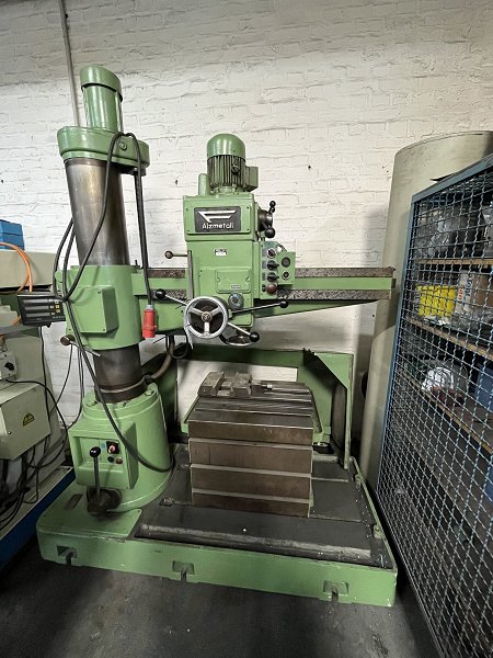 ALZMETALL AB3R Radial drilling machine