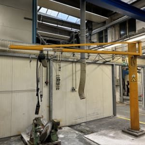 DEMAG KBK Column-mounted slewing crane