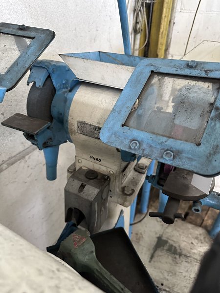 VEB Bench grinder