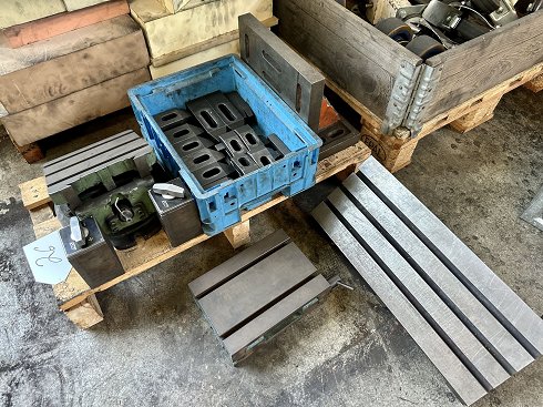 Lot clamping tables