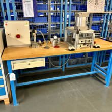 TAUROTEC Workbench with contents