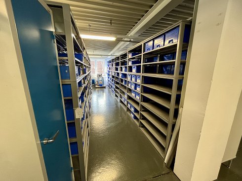 SCHÄFER Lot workshop shelves without contents